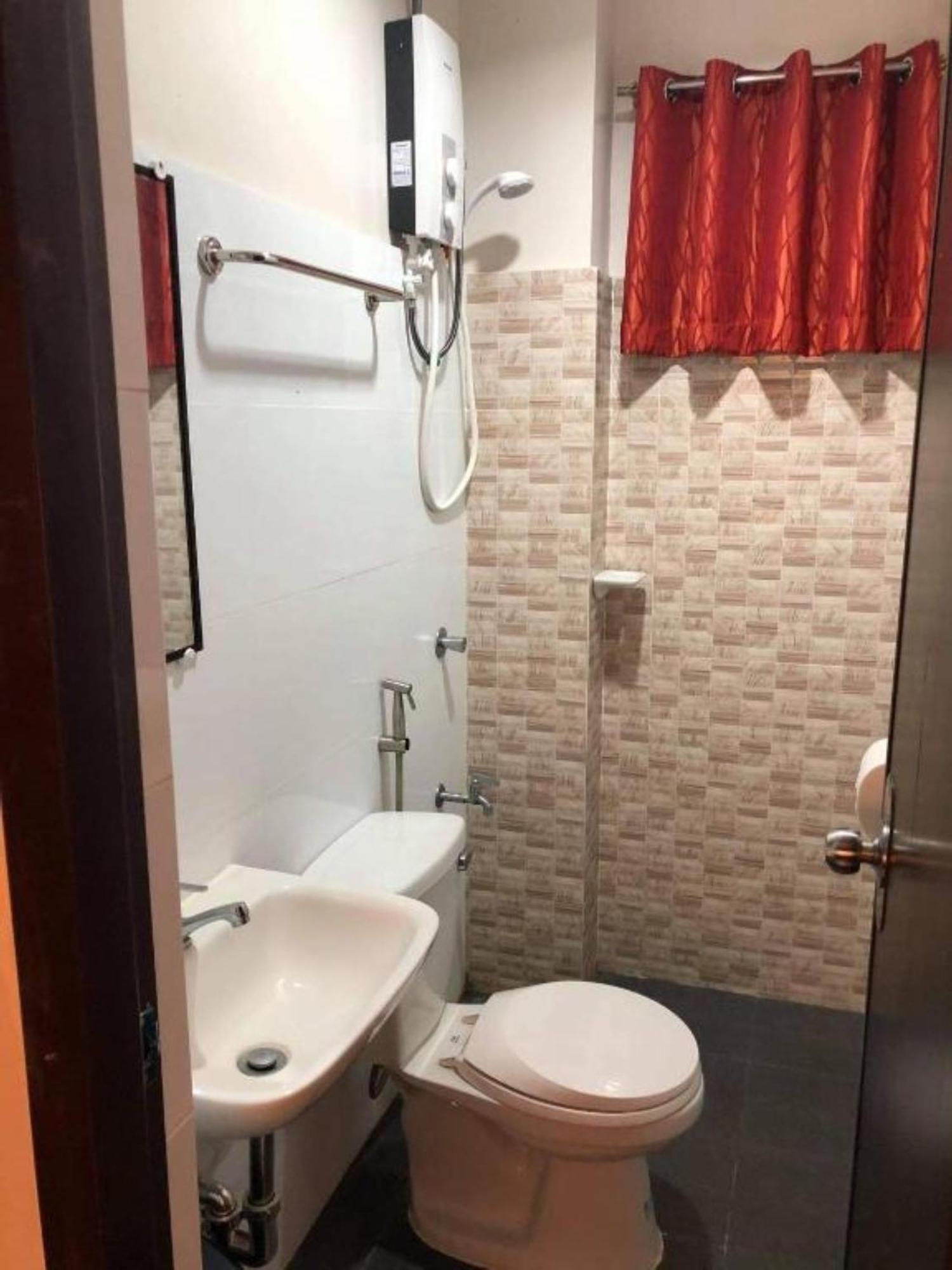 Reddoorz At Sta Cruz Naga City Kültér fotó